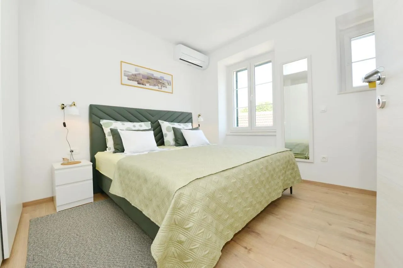 Apartment Apartman Junona - Poluotok Na Dlanu Zadar Croatia