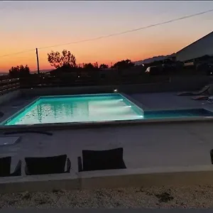 Niko Apartman